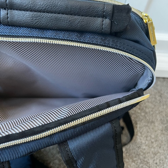 Kenneth Cole Reaction laptop backpack - Picture 4 of 8